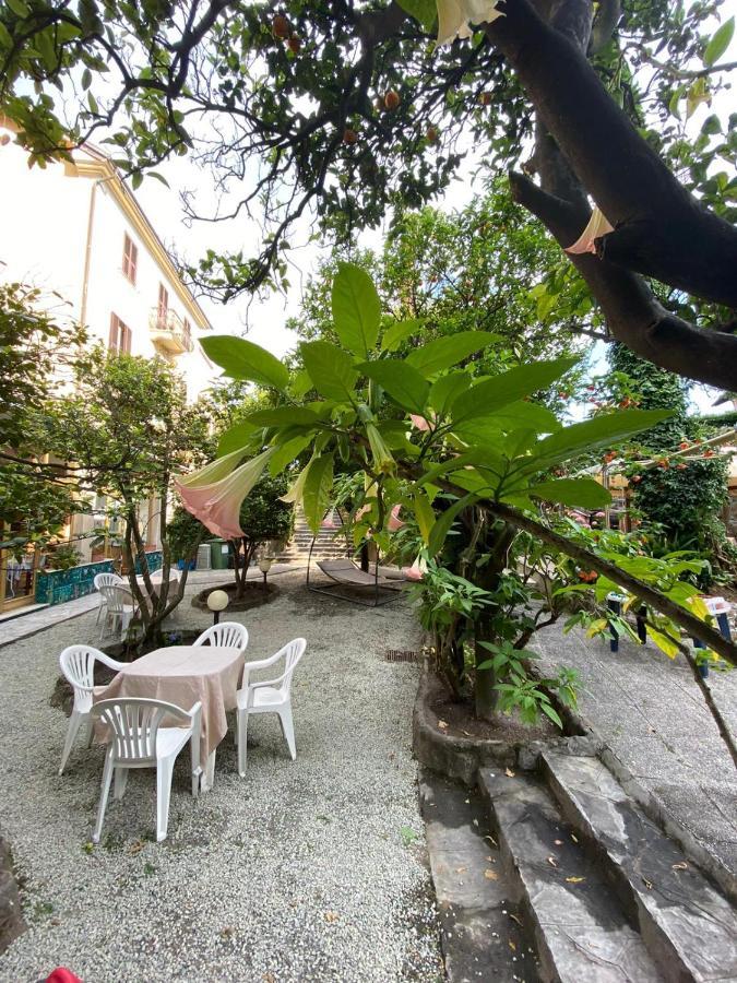 Hotel Villa Flora Bogliasco Kültér fotó
